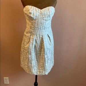 AMERICAN EAGLE.Elegant White Strapless Dress
